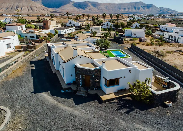 Volcan2 Rural Private Pool By Holidays * لا أوليفا